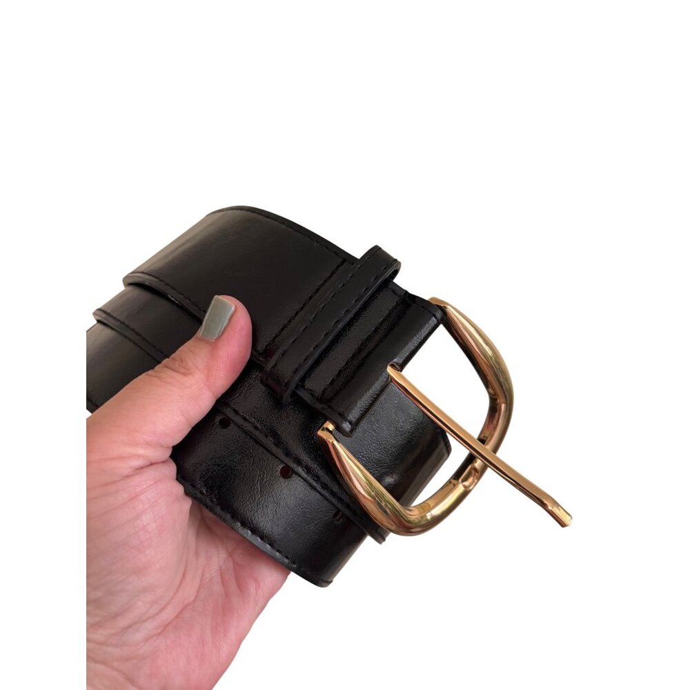 Zara Black Belt With Gold Buckle Sleek & Stylish Accessory For Any Wardrobe